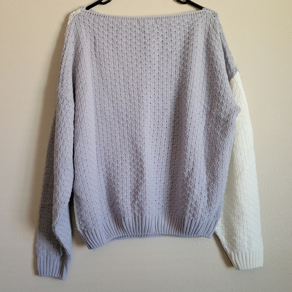 In The Style  off shoulder cableknit with color block detail in gray Size L - Picture 3 of 5